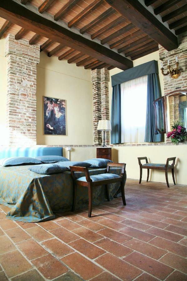 Torre Medioevale D'Uguccione Villa Sansepolcro Buitenkant foto