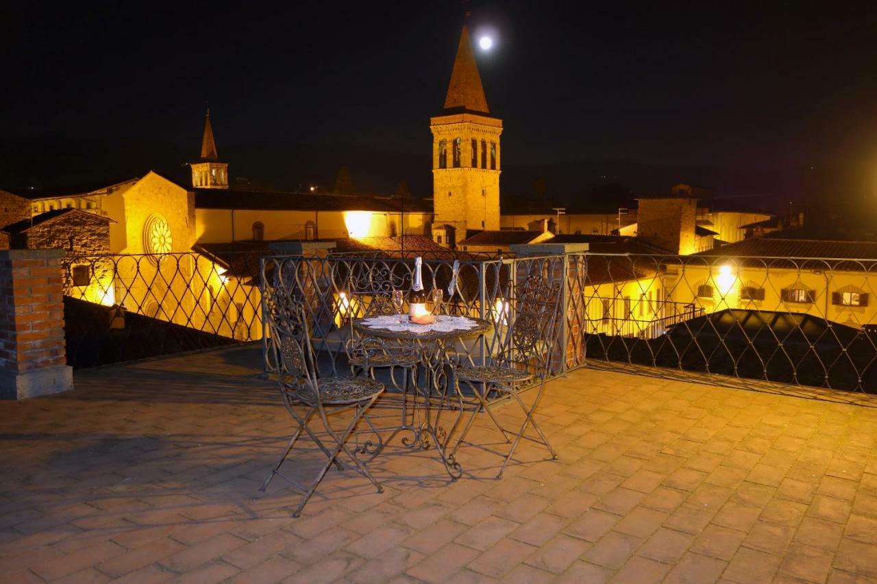 Torre Medioevale D'Uguccione Villa Sansepolcro Buitenkant foto